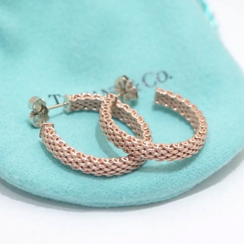 Tiffany & Co Somerset Mesh Hoop Huggie Earrings in 925 Sterling Silver 1…